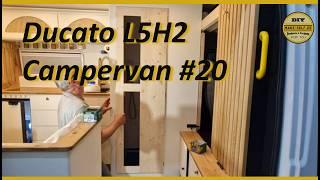 #20 I Unsere Dusche nimmt Gestalt an – Fertigstellung mit Rahmentür im Luxus-DIY Campervan!
