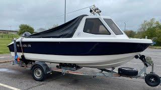 Small Boat Owners Guide to buying a boat - What to look for when buying a boat.