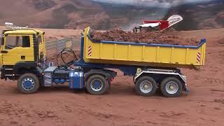 MAN semi with hooklift trailer RC live action at the Construction World Part 133