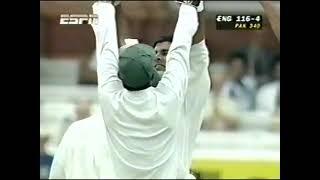 Waqar Younis vs Graeme hick in Test Cricket