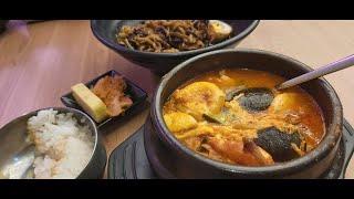 Mencoba Makanan Korea Saat Ketemu Oppa Dosirak di Mall