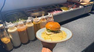 POV greasy burger making | Bearnaise burger with bearnaise sauce 