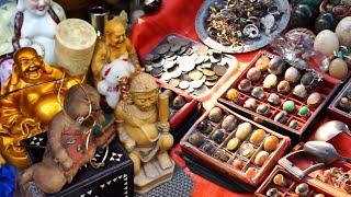 Pasar Loak Kebayoran lama..!!!Sering Diburu konsumen Ternyata banyak barang kuno dan antik