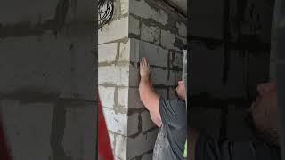что делать с крывими стенками как выровнять их штукатуркой #запорожье
