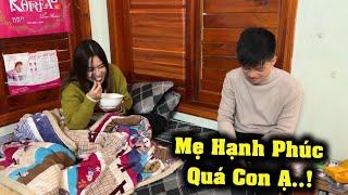 Cô Thảo Hạnh Phúc Khi Lần Đầu Được Con Trai Phước Nấu Cháo Cho Ăn , Thật Là Cảm Động..!