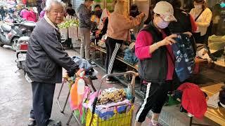 TONGHUA NIGHT MARKET / 15 MINUTES WALK FROM TAIPEI 101