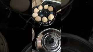 Litti in Appam pan। लिट्टी मेकर से गैस पर बनाए आग वाली लिट्टी/बाटी #shorts #littimaker #VegFoodiesAP