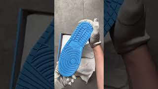 Air Jordan 1 Retro High OG UNC Toe Unboxing