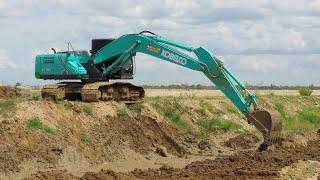 New Kobelco SK200 Excavator Working Cleaning Mud