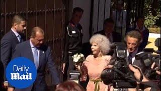 Duchess of Alba celebrates her wedding day in 2011 - Daily Mail