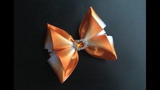 The decoration on the hairpin Kanzashi / Тwo-tone bow
