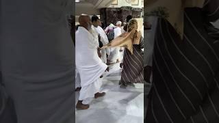 MAKKAH ME BAP BETI KA VIRAL VIDEO | UMRAH VIRAL VIDEO |  ISLAMIC STATUS | SHORTS FEED