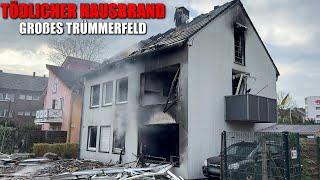 [TÖDLICHER WOHNHAUSBRAND IN WESEL!] - Gebäude in Vollbrand ~ Großes Trümmerfeld vor dem Haus -