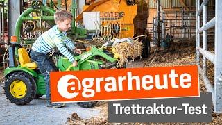 Traktor-Test: Kind testet John Deere Trettraktor mit Anhänger