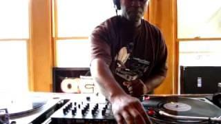 Grand Wizard Theodore on the 1's and 2's @ Fat Beats, NYC (The Final Day)