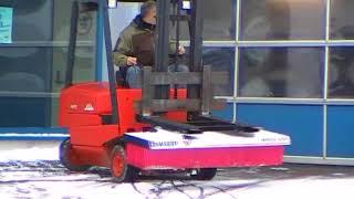 KehrFix SweepEx  beim Schneeräumen im Winterdienst www.mucktruck-deutschland.de