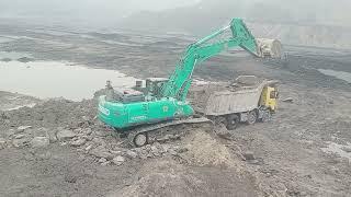 Excavator kKobelco SK 520XD Loading Rock Soil  to the Volvo Inside Hingula  Mines #hardwork #mining