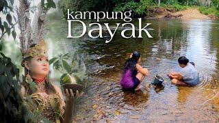 (82) Melihat Kehidupan DAYAK - Mandi & Minum air Sungai langsung