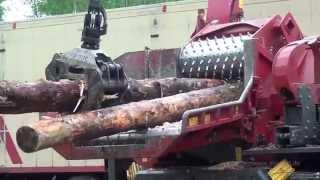 550 HP Wood Shredder at work