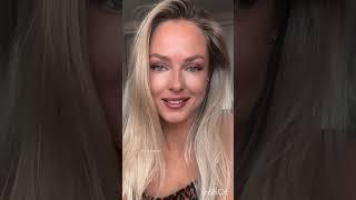 Алёна Фролова.Какая хорошенькая.Читает супер .