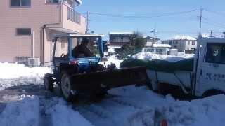 井関農機トラクターでの除雪（リアグレーダー）