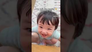 뭐가 그리 웃긴지는 엄마 아빠도 몰라요 #아기 #웃음보 #7개월아기 #7monthsoldbaby #딸바보 #koreanbaby #babylaughing #국제커플 #아기웃음