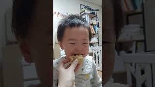 생후20개월아기 강원도 찰옥수수 먹방 20 month old baby eating corn for the first time