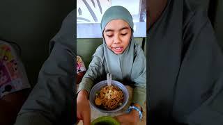 Riska Vlog Rebutan Mie Ayam