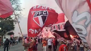 RECEPÇÃO DA TORCIDA DO SÃO PAULO AO ONIBUS - SPFC 2 X 0 NACIONAL - COPA LIBERTADORES