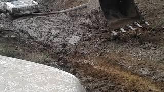 Jeep hooks to front bumper... 2