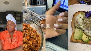 #vlog |Quick One Pot Dinner | Nails At Home & More  #wifeoftheyear #southafricanyoutuber