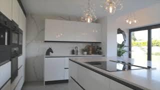 CRL Quartz Calacatta kitchen surfaces