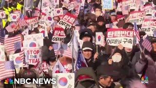 Supporters rally as South Korean authorities fail to arrest president