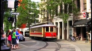 VINTAGE TROLLEY - STREETCAR IN PORTLAND, OREGON.