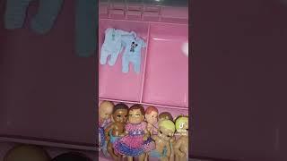 Colección de bebés de Barbie y ropita para ellos 