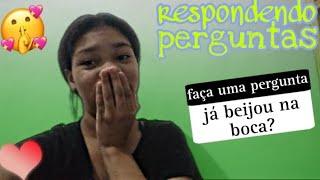 RESPONDENDO PERGUNTAS ( já beijei na boca? ) - JOHANNA SOPHIA