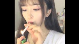 Chinese cute girl YUNE smoking & chatting on live 130