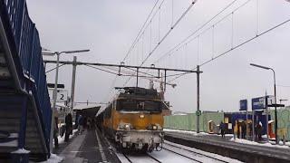 Oud Delft: NS 1761 met ICRm door de sneeuw ᴴᴰ