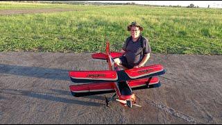 Len De Villiers flying "The Beast" at Irene Radio Flyers