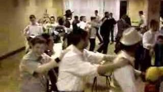 dancing motze shabbos