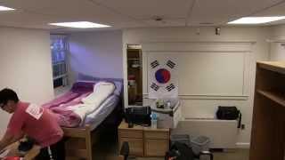 2014 - Dorm Room Move In: Time Lapse