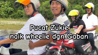 Jom tengok aksi Zukie wheelie moto RXZ gaban