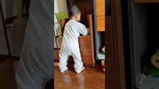 Avyukt wants to throw everything #shorts #ytshorts #cute #funny #baby