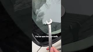 The car key is locked in the car, how to open the door?#car