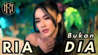 Ria - Bukan Dia (Official Music Video)