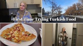 trying Turkish food for the first time and designing my own hijab | Weekly Vlog