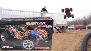 Traxxas Rustler VXL 4x4 unboxing and test