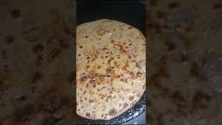 Pyaz Ka Paratha Restaurant Style