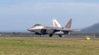 US Air Force F22 Raptors full afterburner takeoff! - Avalon International Airshow 2015