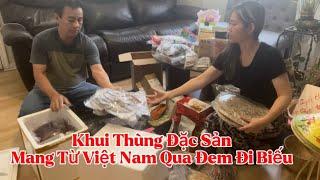 Khui Thùng Đồ Từ Việt Nam Qua Mỹ Tặng Cho Cô Chủ  Vườn Trái Cây Cò Bay Thẳng Cánh